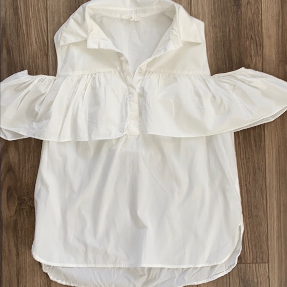 Pleione Ruffled Cole shoulder Top